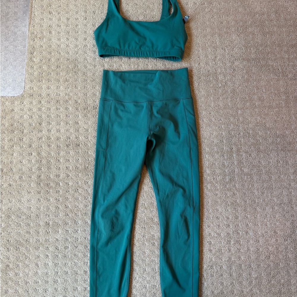 Vuori Studio Pocket Legging and Daily Bra, Ivy Green